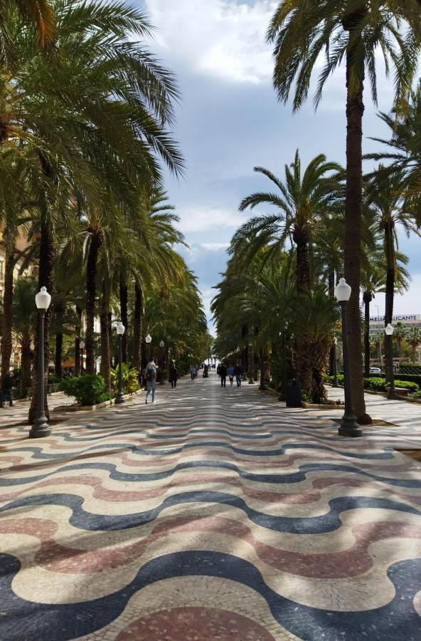Modern,Cozy And Centric Apartment Next To Beach Alicante Exterior foto